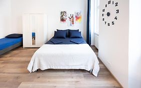 Radiant Premium Apartments - Fuenfhaus